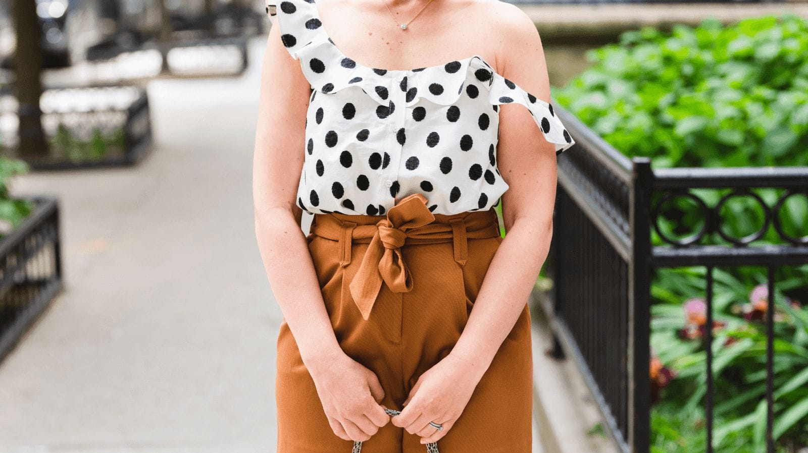 Sezane Date Night Look by Modnitsa Styling