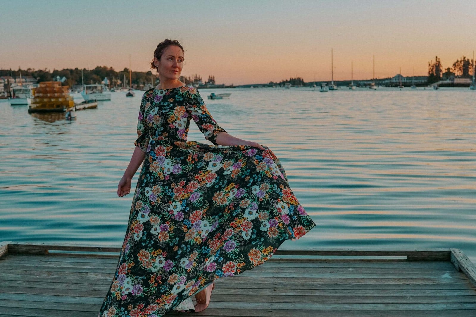 Dark Florals for Fall Boothbay Harbor Maine by Modnitsa Styling
