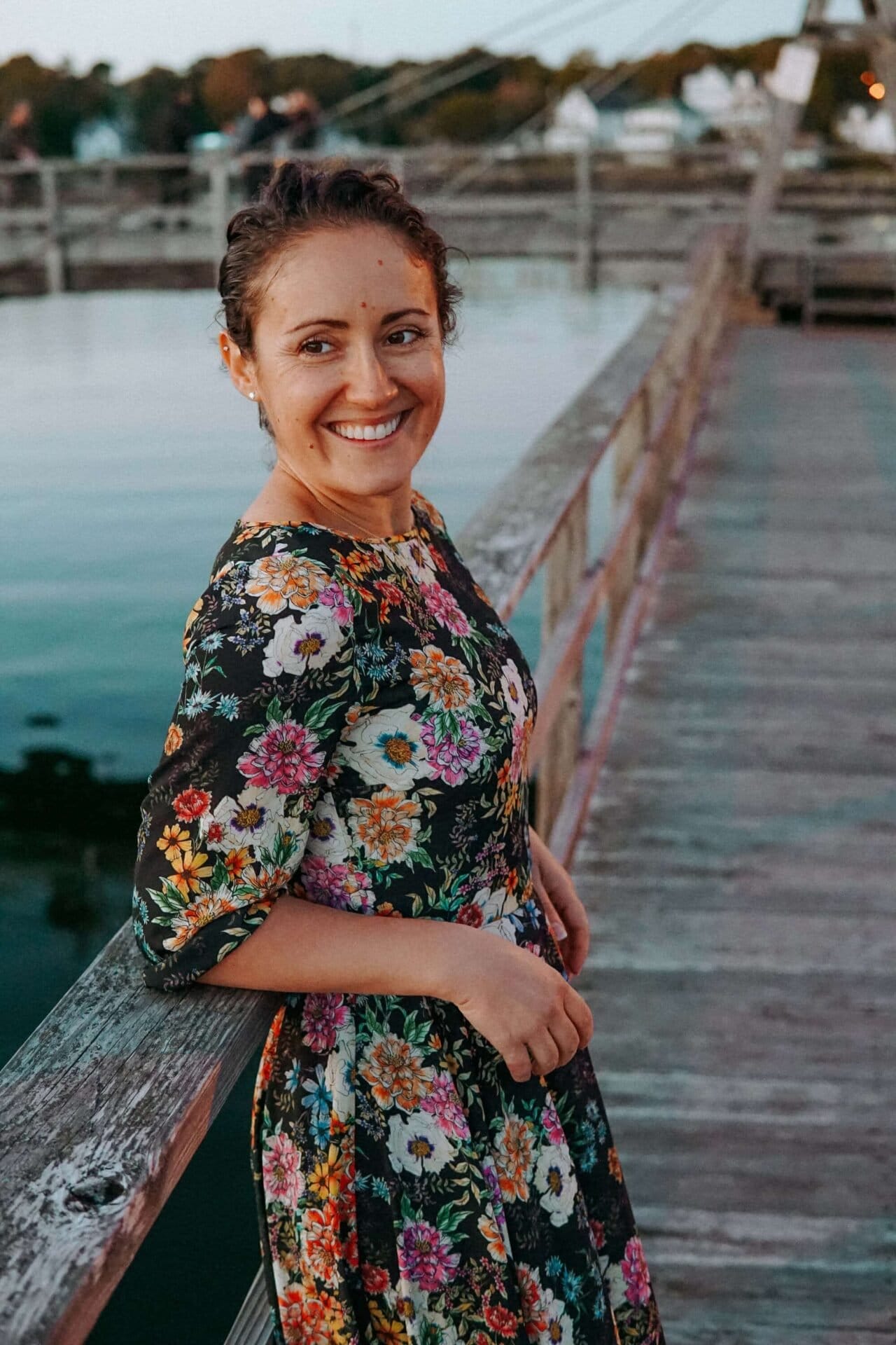 Dark Florals for Fall Boothbay Harbor Maine by Modnitsa Styling