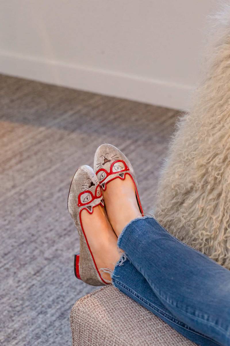 Sezane Blouse DG Belt Rag Bone Jeans Look by Modnitsa Styling