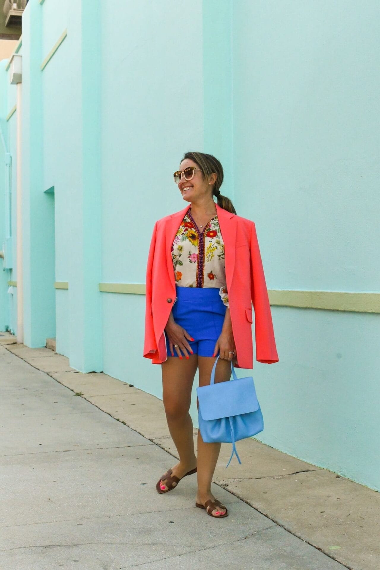 ALC Blazer Alice and Olivia Top and Shorts Hermes Sandals Mansur Gavriel Bag Karen Walker Sunglasses Outfit by Modnitsa Styling_2