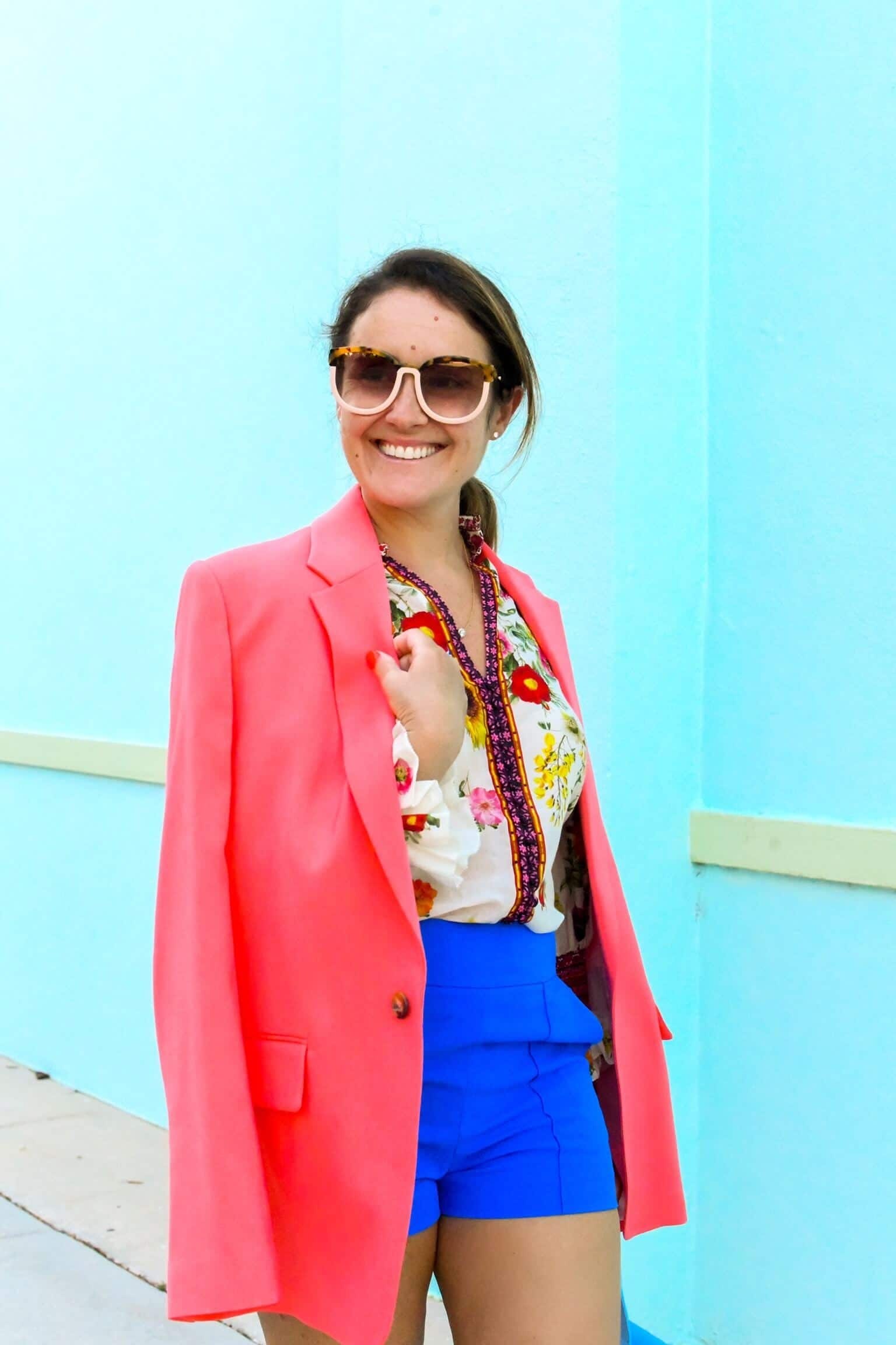 ALC Blazer Alice and Olivia Top and Shorts Hermes Sandals Mansur Gavriel Bag Karen Walker Sunglasses Outfit by Modnitsa Styling_2